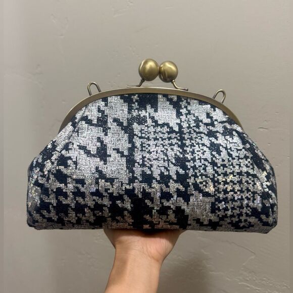 Iridescent Cowhide Leather Handmade Retro Style Kisslock Bag, Multi Use Style - Picture 4 of 17